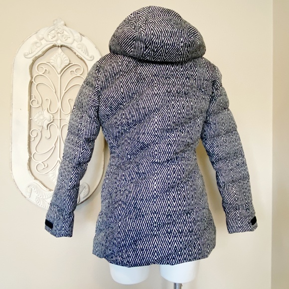 Marmot | Women's Black/White Down Snowboard/Ski Hooded Puffer Jacket | Size: S - Picture 6 of 16